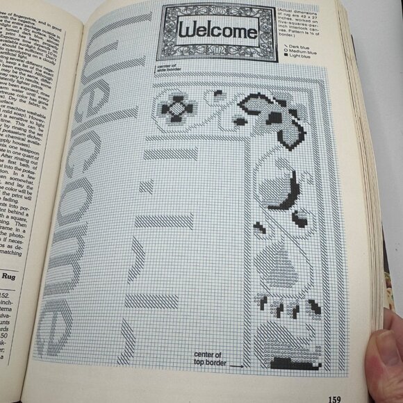 Treasury Of Christmas Crafts & Foods Hardcover Cookbook Better Homes And Gardens - Picture 7 of 8